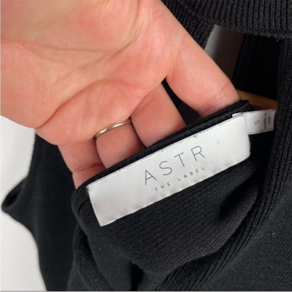 ASTR Black Halter Ribbed Sleeveless Dress Small - Picture 4 of 5